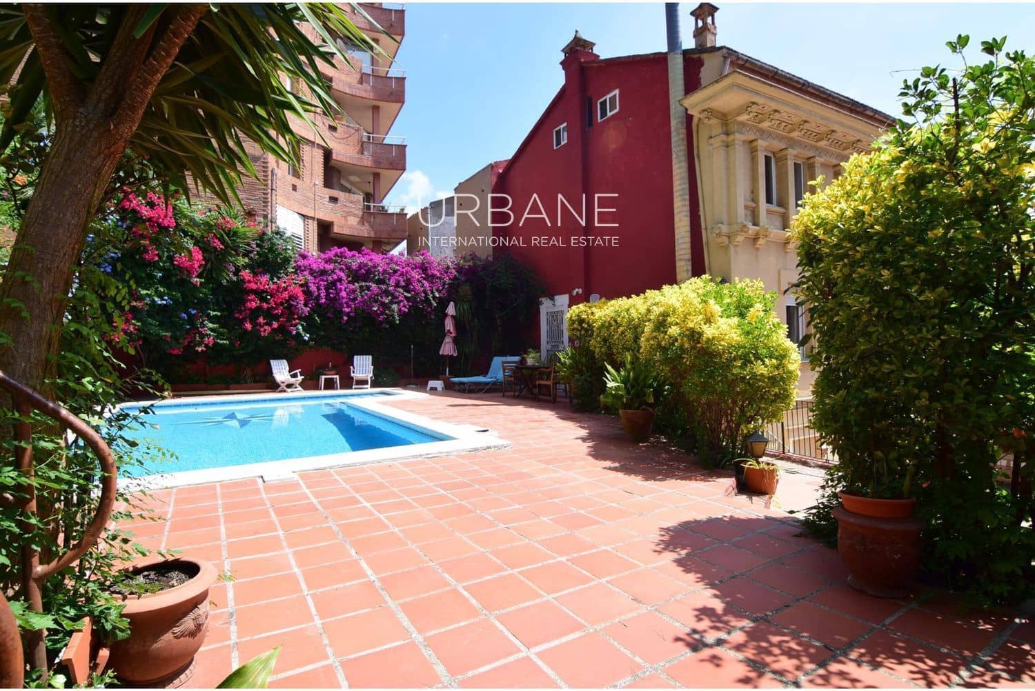 8 soverom Villa til salgs i Barcelona by med svømmebasseng garasje - € 1 980 000 (Ref: 9417441)