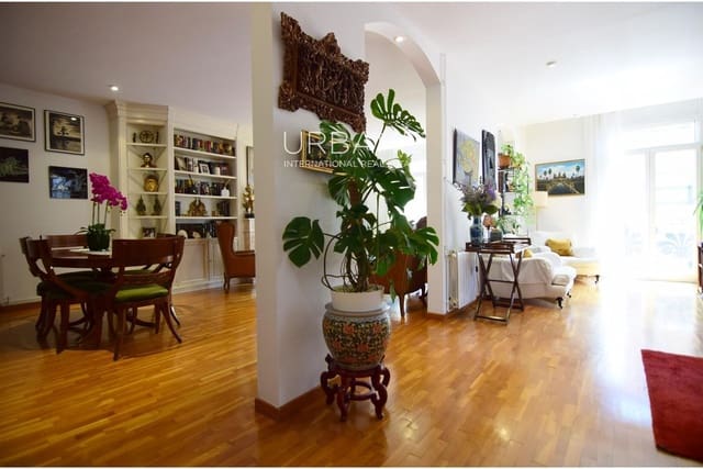 8 soverom Villa til salgs i Vallvidrera, El Tibidabo i Les Planes, Barcelona by med svømmebasseng garasje - € 1 980 000 (Ref: 9417441)