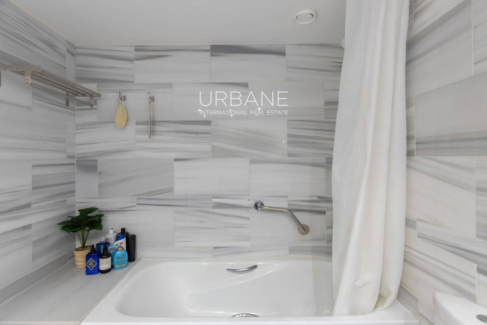 3 bedroom Penthouse for rent in Barcelona city - € 5,995 (Ref: 9426611)