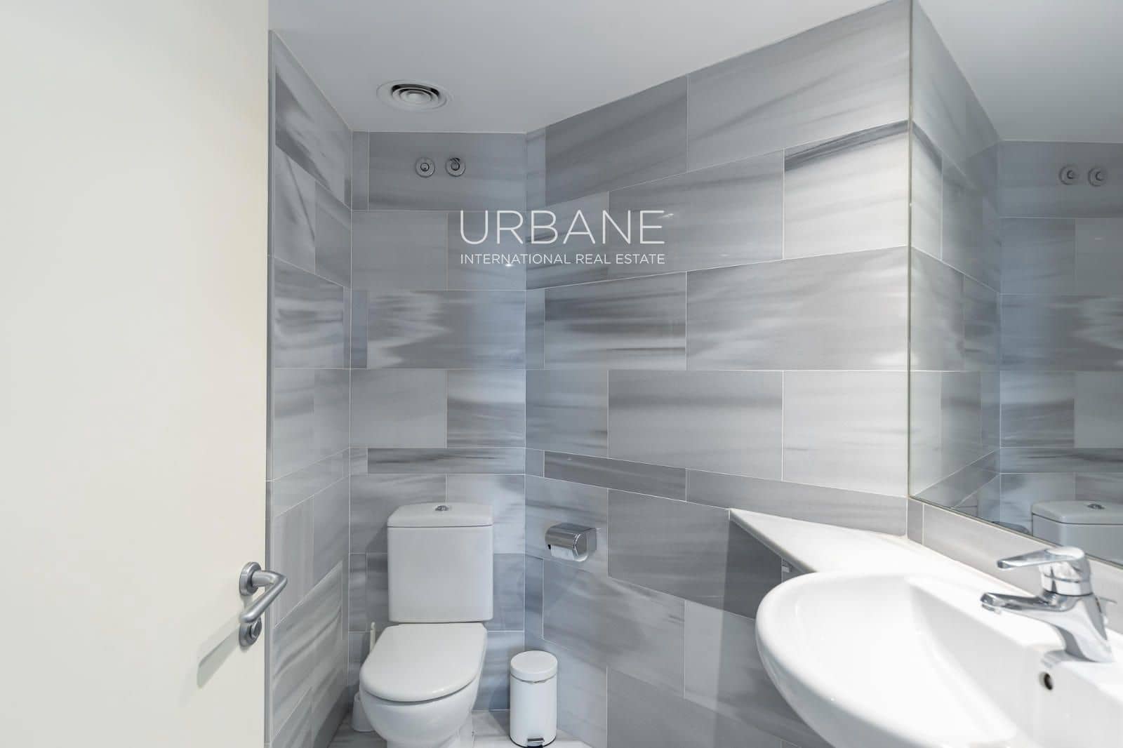 3 bedroom Penthouse for rent in Barcelona city - € 5,995 (Ref: 9426611)