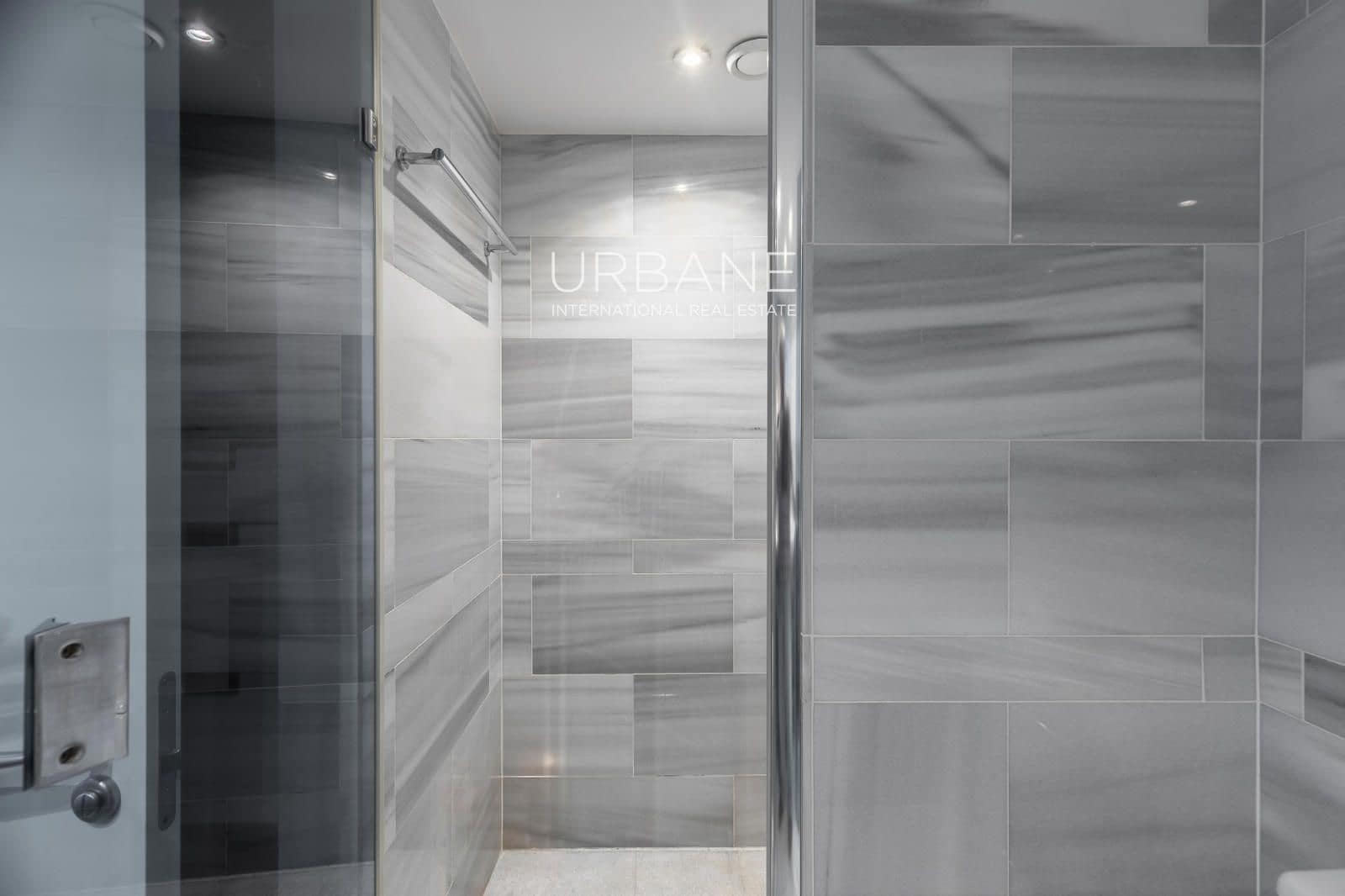 3 bedroom Penthouse for rent in Barcelona city - € 5,995 (Ref: 9426611)