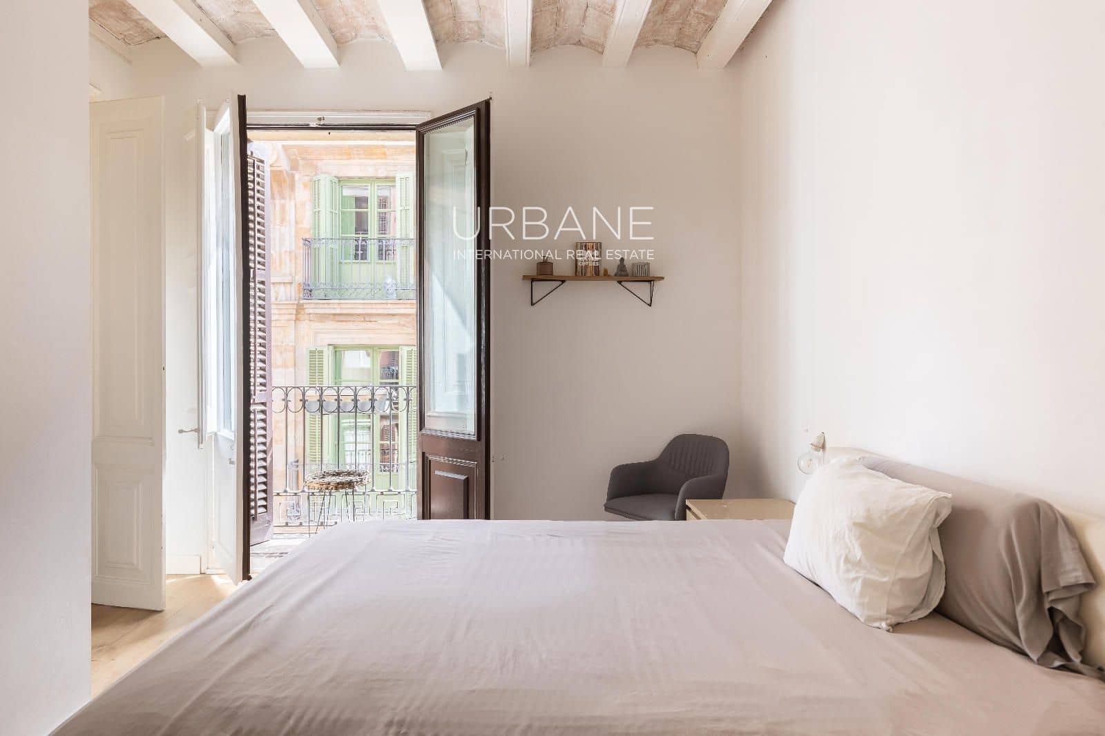 Piso de 2 habitaciones en Barcelona ciudad en alquiler - 1.999 € (Ref: 9453544)