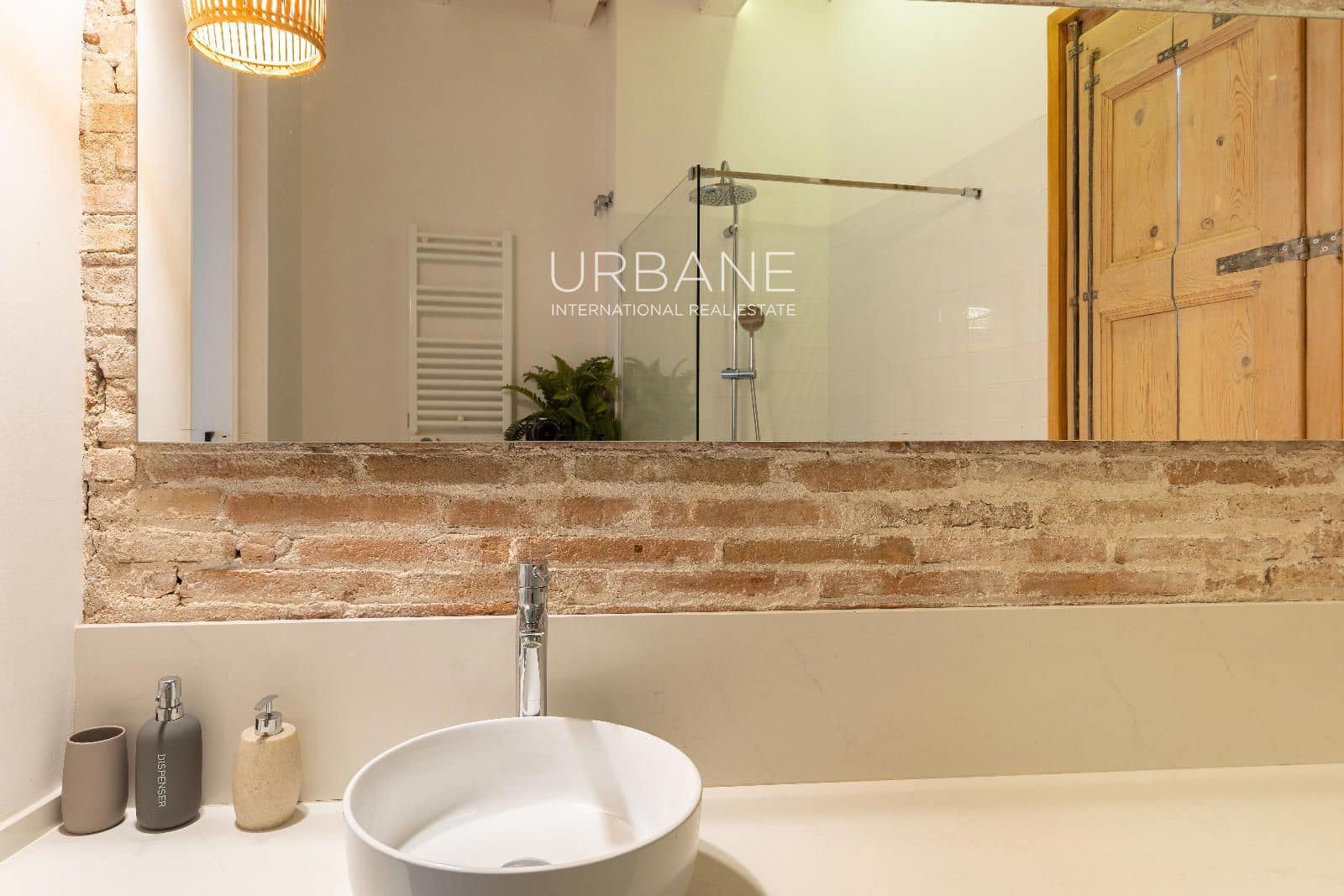 Piso de 2 habitaciones en Barcelona ciudad en alquiler - 1.999 € (Ref: 9453544)