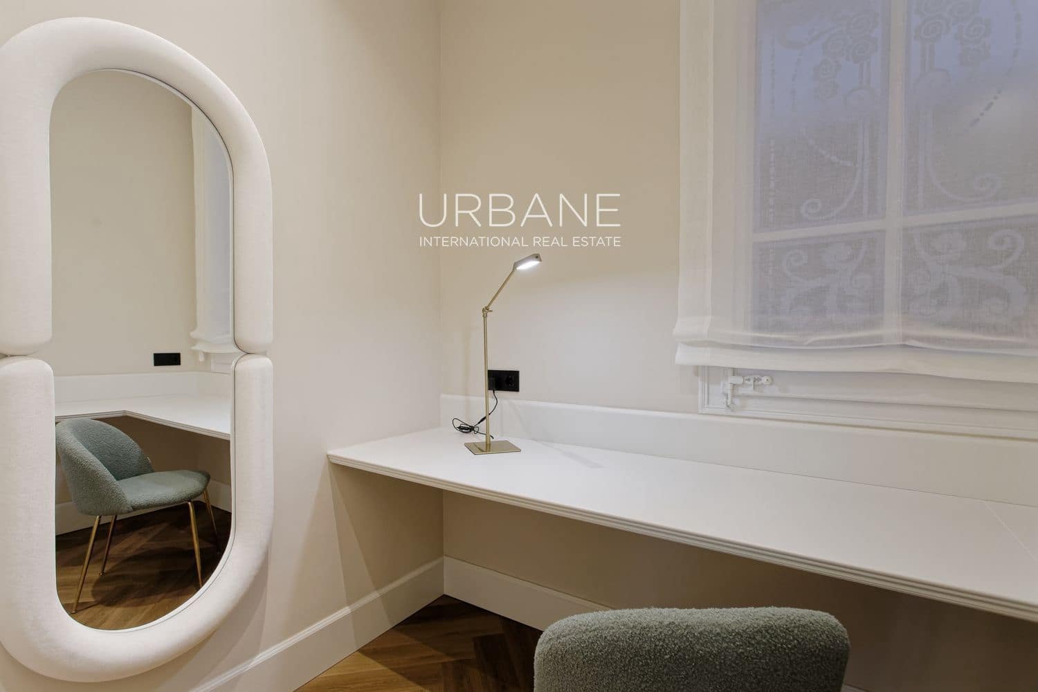 3 sypialnia Mieszkanie na sprzedaż w Miasto Barcelona - 1 780 000 € (Ref: 9460704)