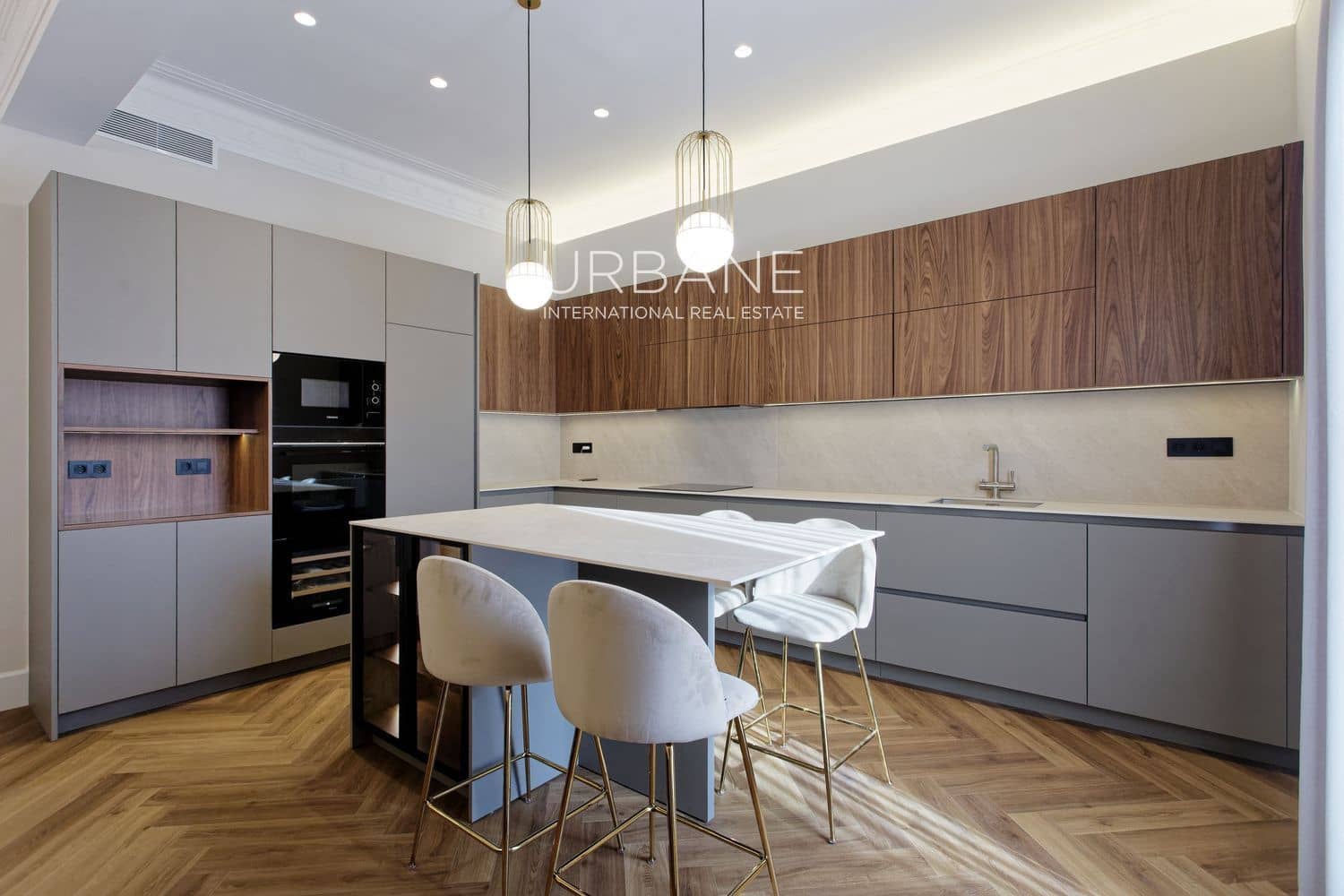 3 sypialnia Mieszkanie na sprzedaż w Miasto Barcelona - 1 780 000 € (Ref: 9460704)