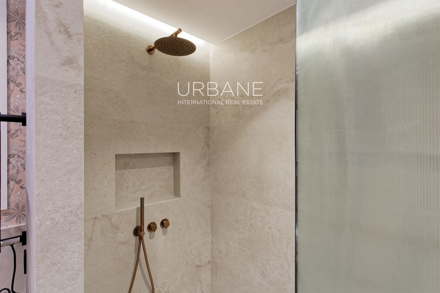 3 sypialnia Mieszkanie na sprzedaż w Miasto Barcelona - 1 780 000 € (Ref: 9460704)