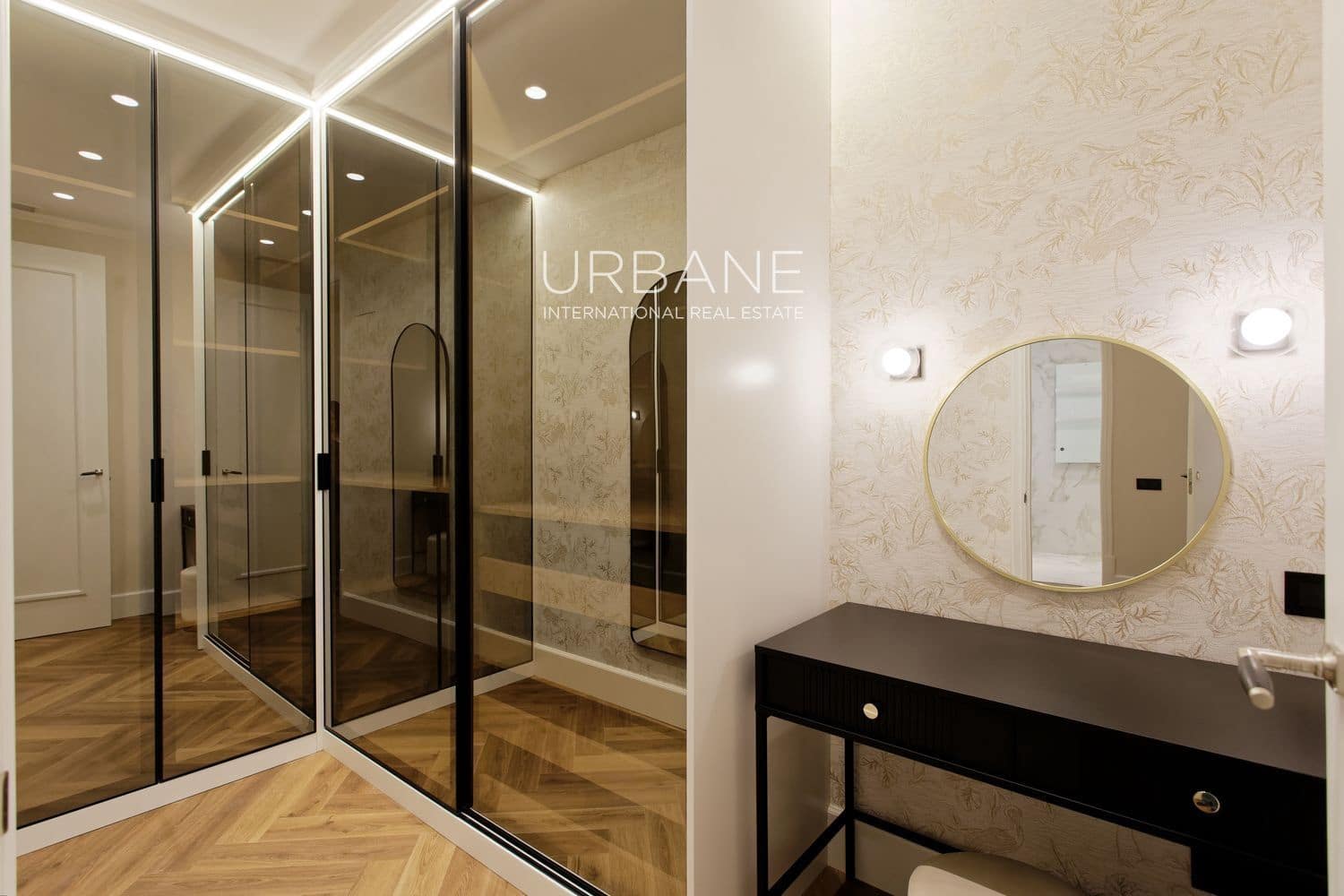 3 sypialnia Mieszkanie na sprzedaż w Miasto Barcelona - 1 780 000 € (Ref: 9460704)