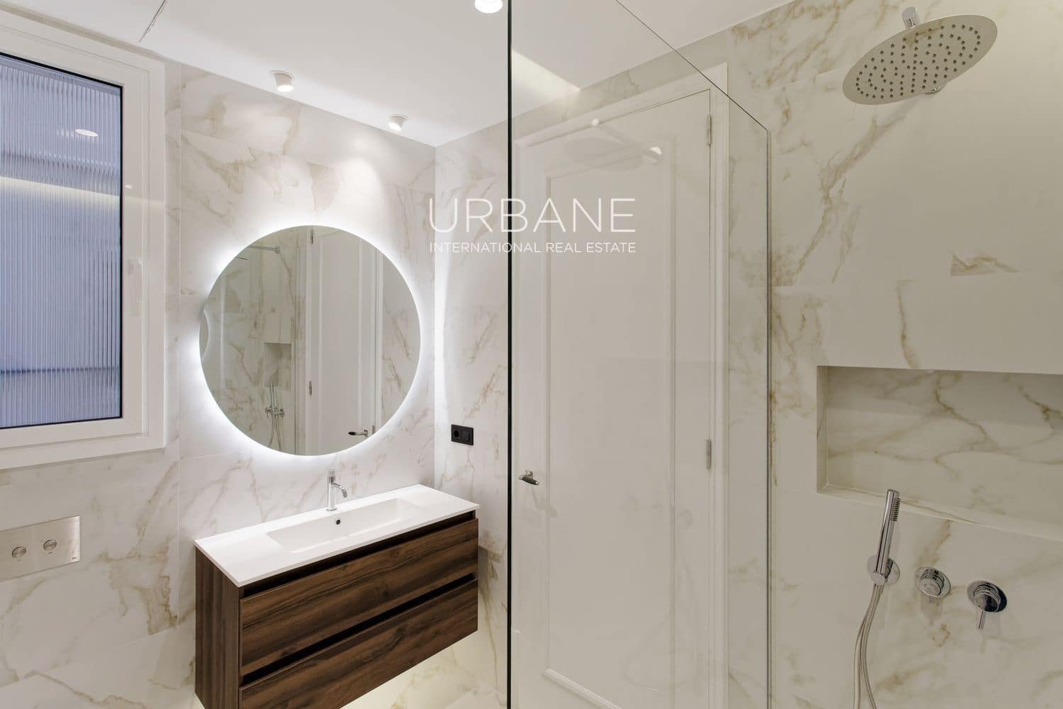 3 sypialnia Mieszkanie na sprzedaż w Miasto Barcelona - 1 780 000 € (Ref: 9460704)