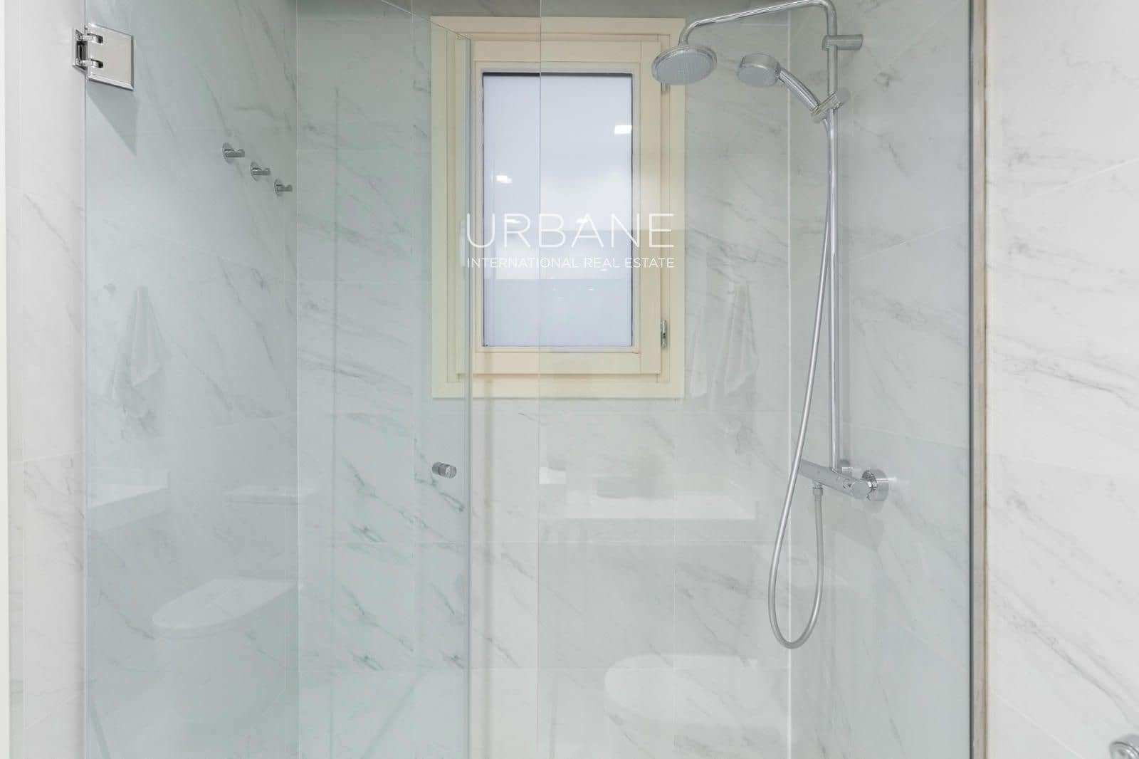 4 chambre Appartement à vendre à Barcelone ville - 900 000 € (Ref: 9460706)