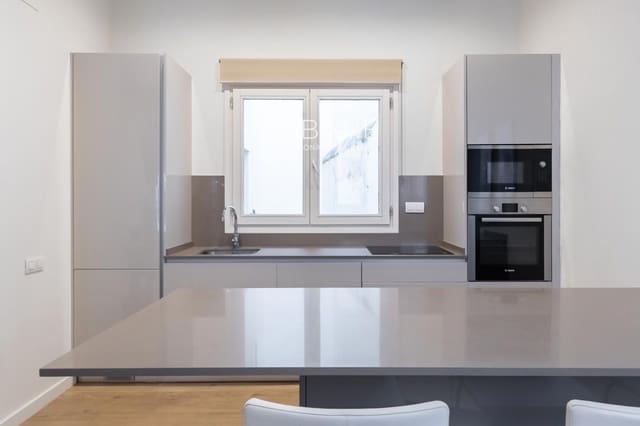 4 chambre Appartement à vendre à Sant Pere, Santa Caterina i La Ribera, Barcelone ville - 900 000 € (Ref: 9460706)