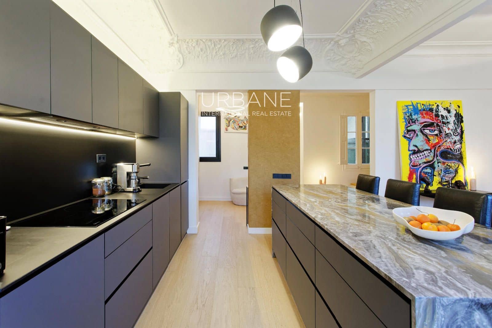 4 bedroom Flat for sale in Barcelona city - € 995,000 (Ref: 9471005)