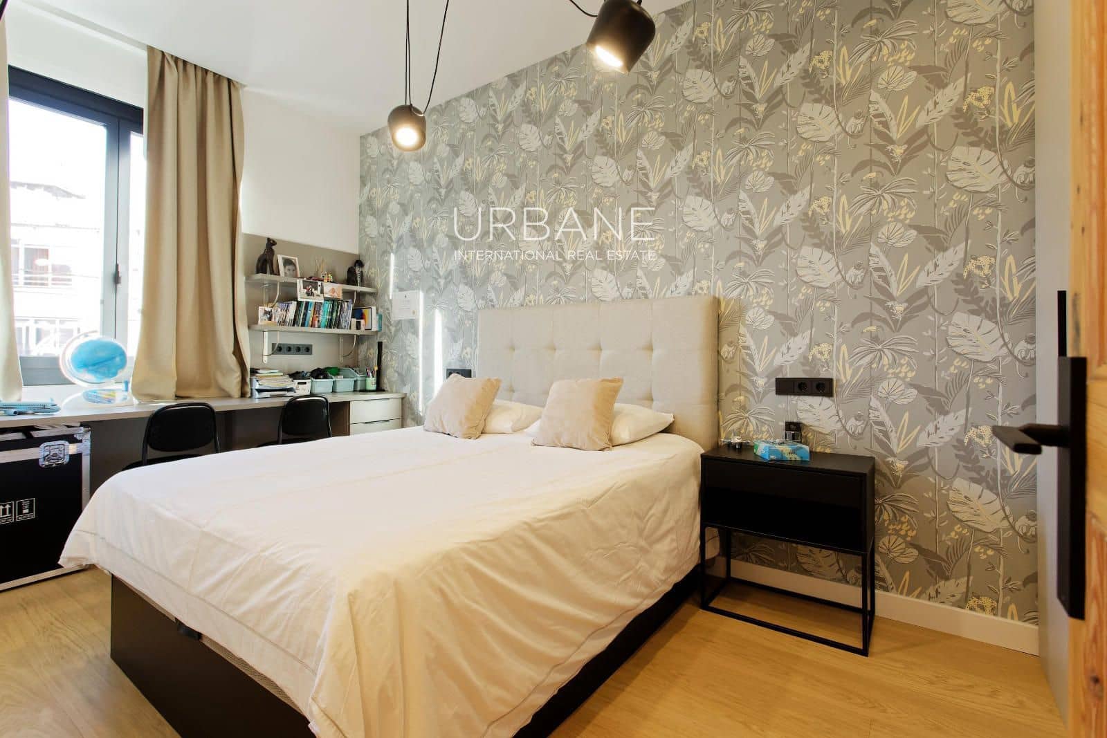 4 bedroom Flat for sale in Barcelona city - € 995,000 (Ref: 9471005)