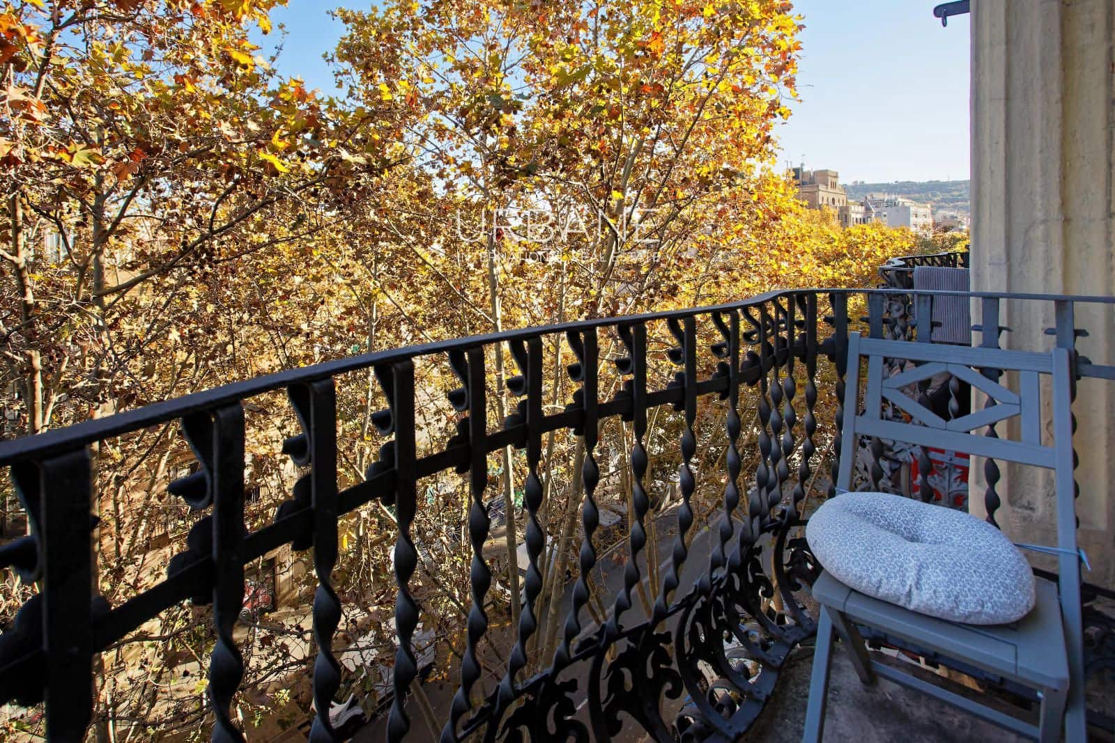 4 bedroom Flat for sale in Barcelona city - € 995,000 (Ref: 9471005)