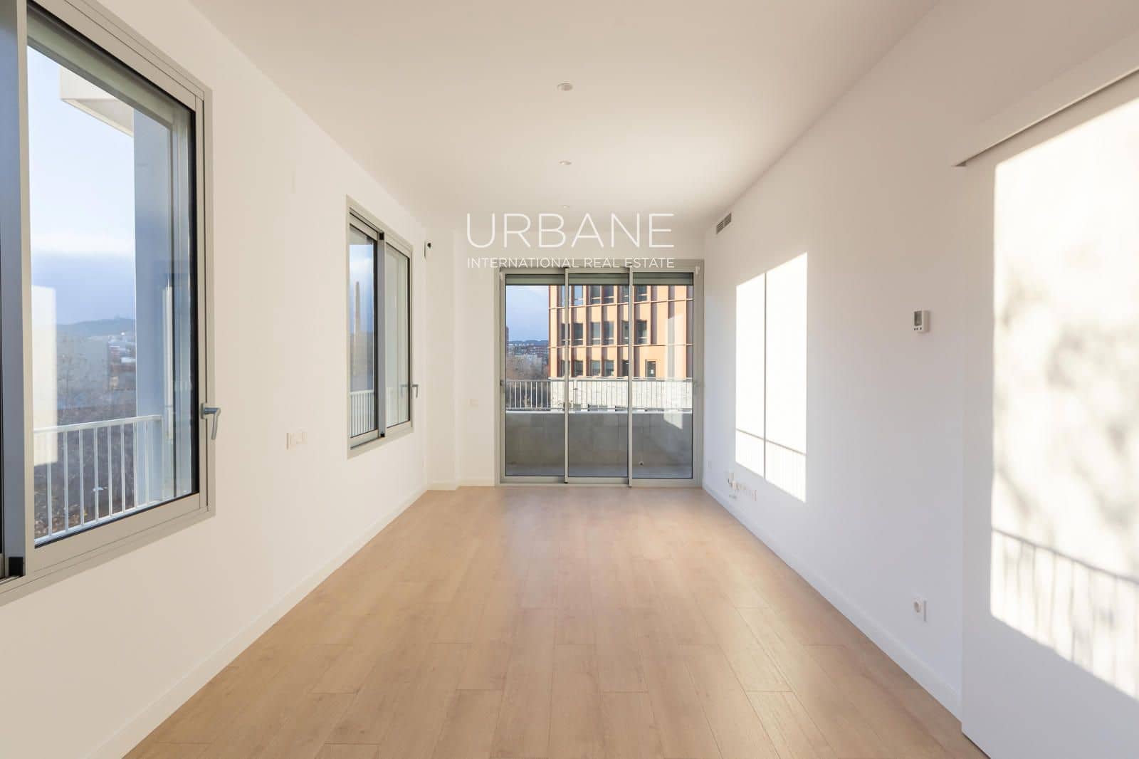 Piso de 2 habitaciones en Barcelona ciudad en alquiler con piscina - 2.500 € (Ref: 9506451)