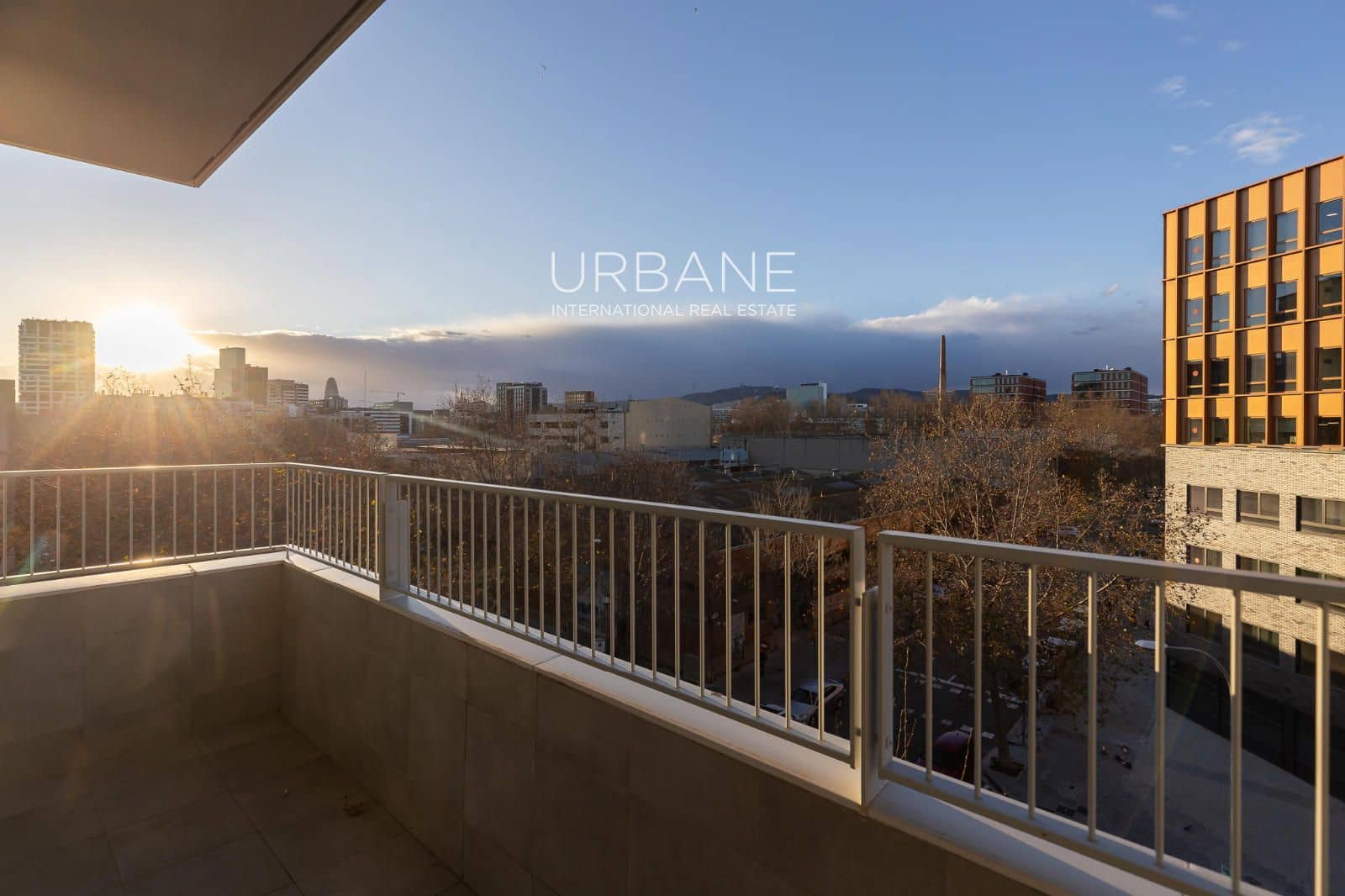 Piso de 2 habitaciones en Barcelona ciudad en alquiler con piscina - 2.500 € (Ref: 9506451)