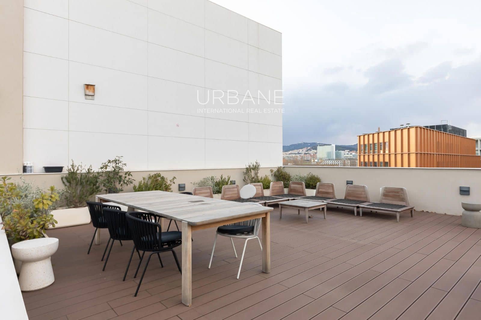 Piso de 2 habitaciones en Barcelona ciudad en alquiler con piscina - 2.500 € (Ref: 9506451)