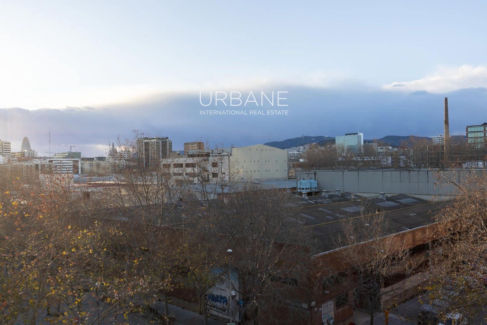 Piso de 2 habitaciones en Barcelona ciudad en alquiler con piscina - 2.500 € (Ref: 9506451)