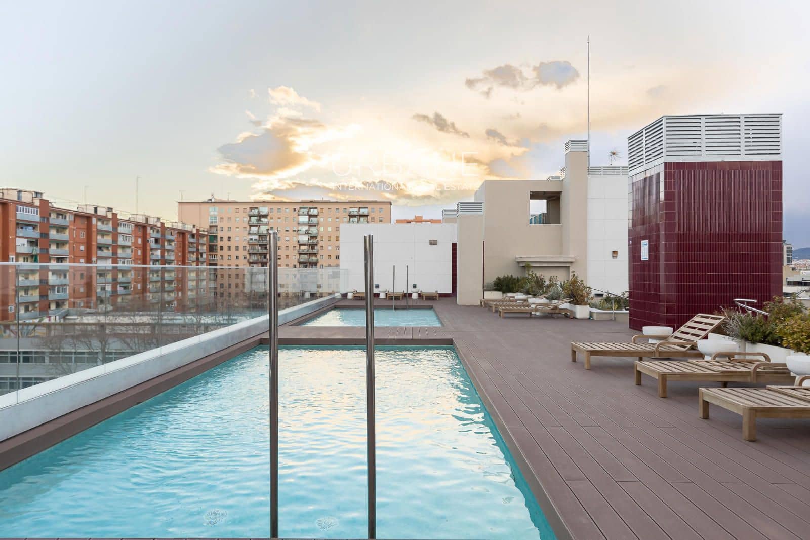 Piso de 2 habitaciones en Barcelona ciudad en alquiler con piscina - 2.500 € (Ref: 9506451)