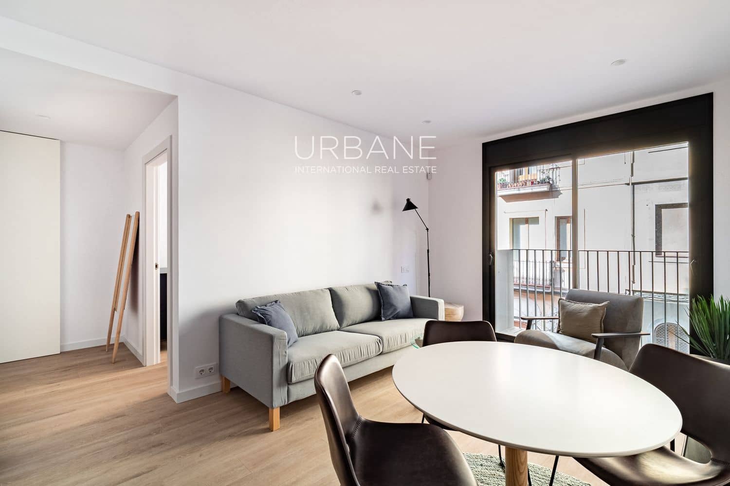 Appartement de 2 chambres à louer à Barcelone ville - 1 800 € (Ref: 9516510)