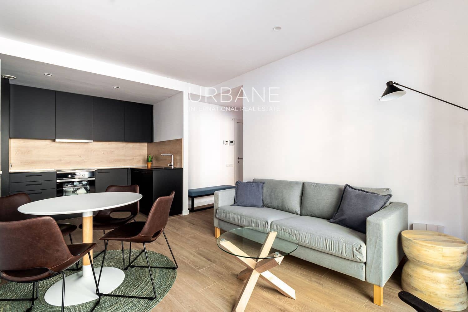 Appartement de 2 chambres à louer à Barcelone ville - 1 800 € (Ref: 9516510)