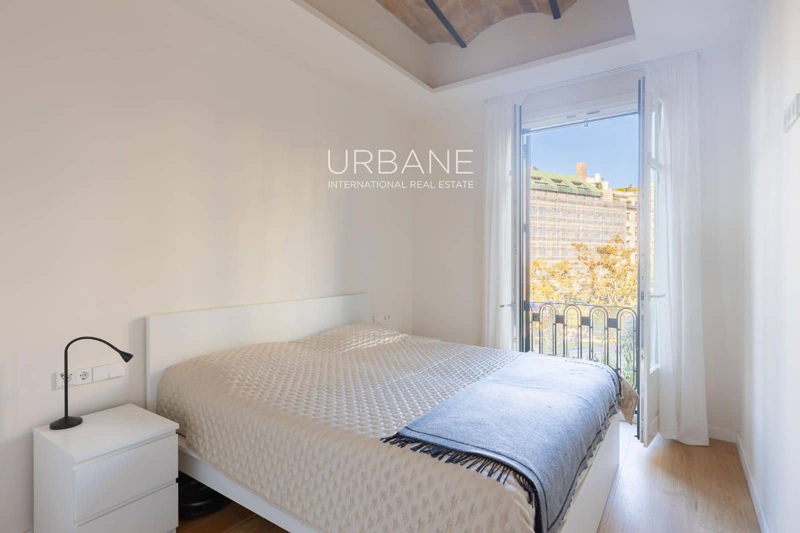 Piso de 1 habitación en Barcelona ciudad en alquiler - 3.500 € (Ref: 9517979)