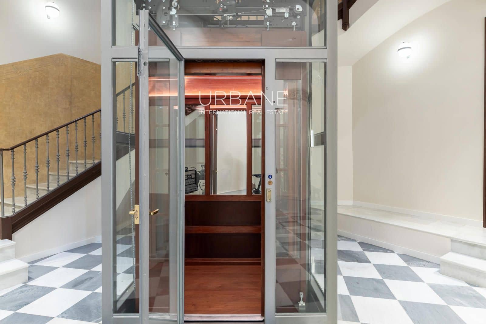 Piso de 1 habitación en Barcelona ciudad en alquiler - 3.500 € (Ref: 9517979)