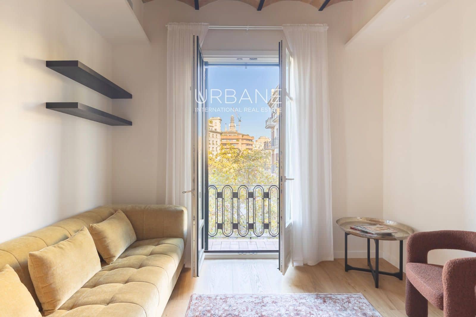 Piso de 1 habitación en Barcelona ciudad en alquiler - 3.500 € (Ref: 9517979)
