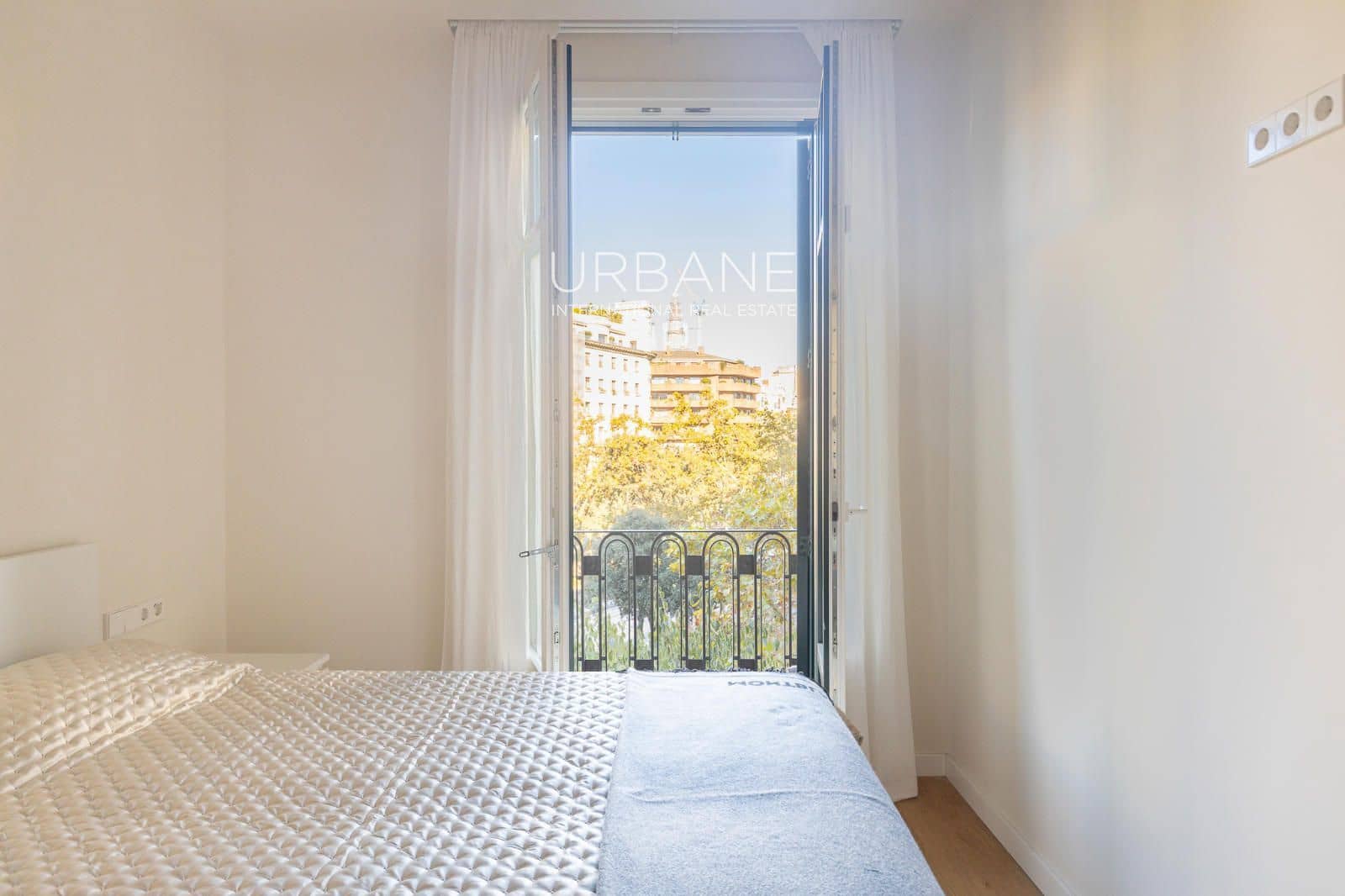 Piso de 1 habitación en Barcelona ciudad en alquiler - 3.500 € (Ref: 9517979)