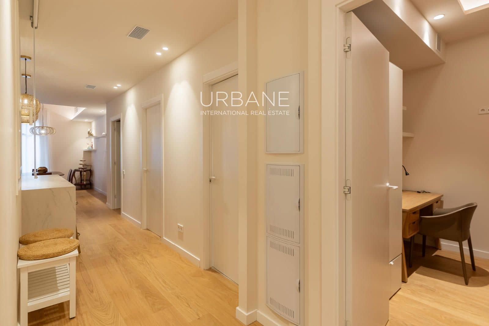 2 quarto Apartamento para arrendar em Barcelona cidade - 6 500 € (Ref: 9539775)