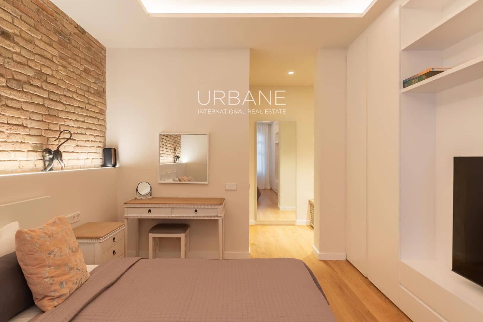 2 quarto Apartamento para arrendar em Barcelona cidade - 6 500 € (Ref: 9539775)