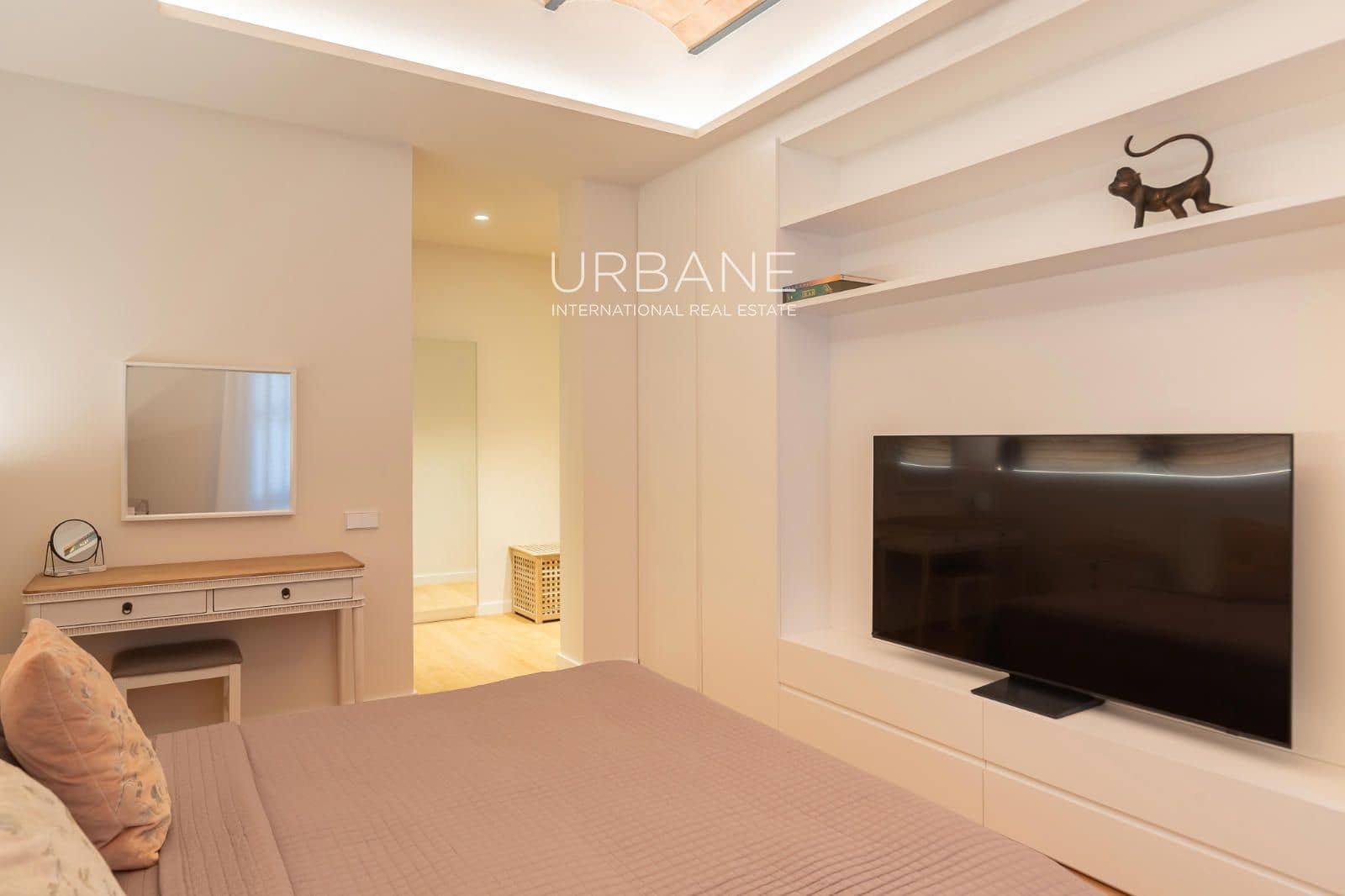 2 quarto Apartamento para arrendar em Barcelona cidade - 6 500 € (Ref: 9539775)