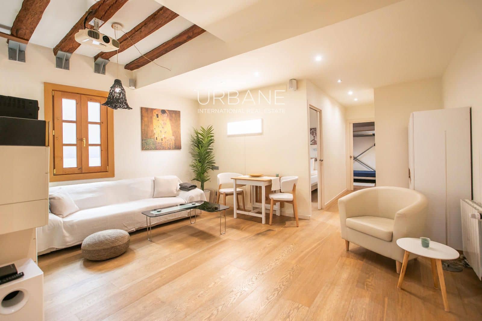 2 soveværelse Lejlighed til salg i Barcelona by - € 414.000 (Ref: 9559838)