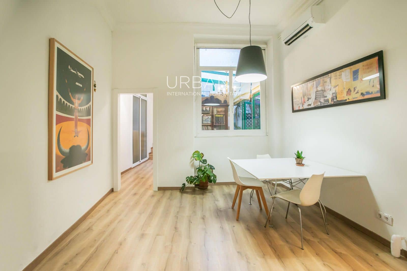 2 bedroom Flat for sale in Barcelona city - € 439,000 (Ref: 9559839)