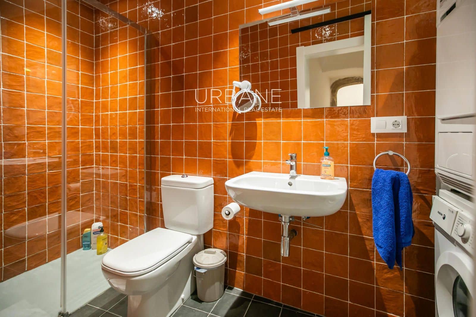 2 bedroom Flat for sale in Barcelona city - € 439,000 (Ref: 9559839)