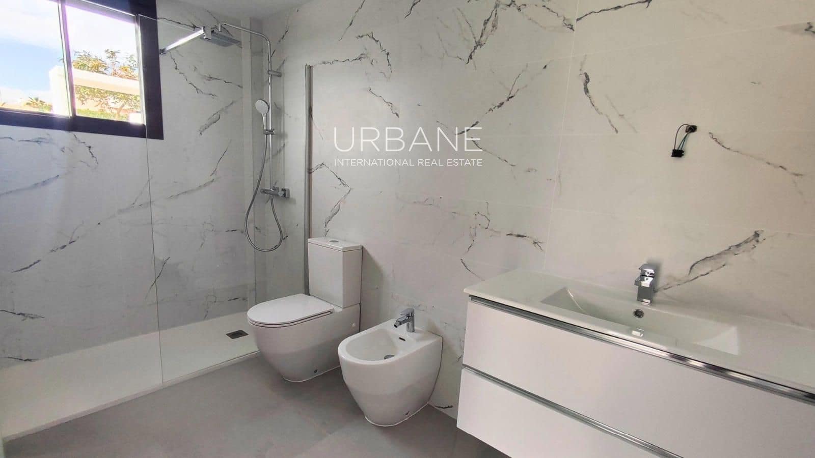 Chalet de 3 habitaciones en Finestrat en venta con piscina garaje - 650.000 € (Ref: 9569469)