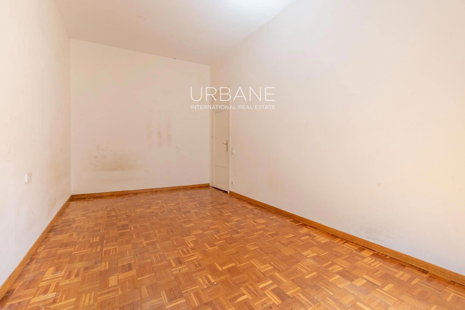 2 Zimmer Wohnung zu verkaufen in Barcelona Stadt - 250.000 € (Ref: 9569470)