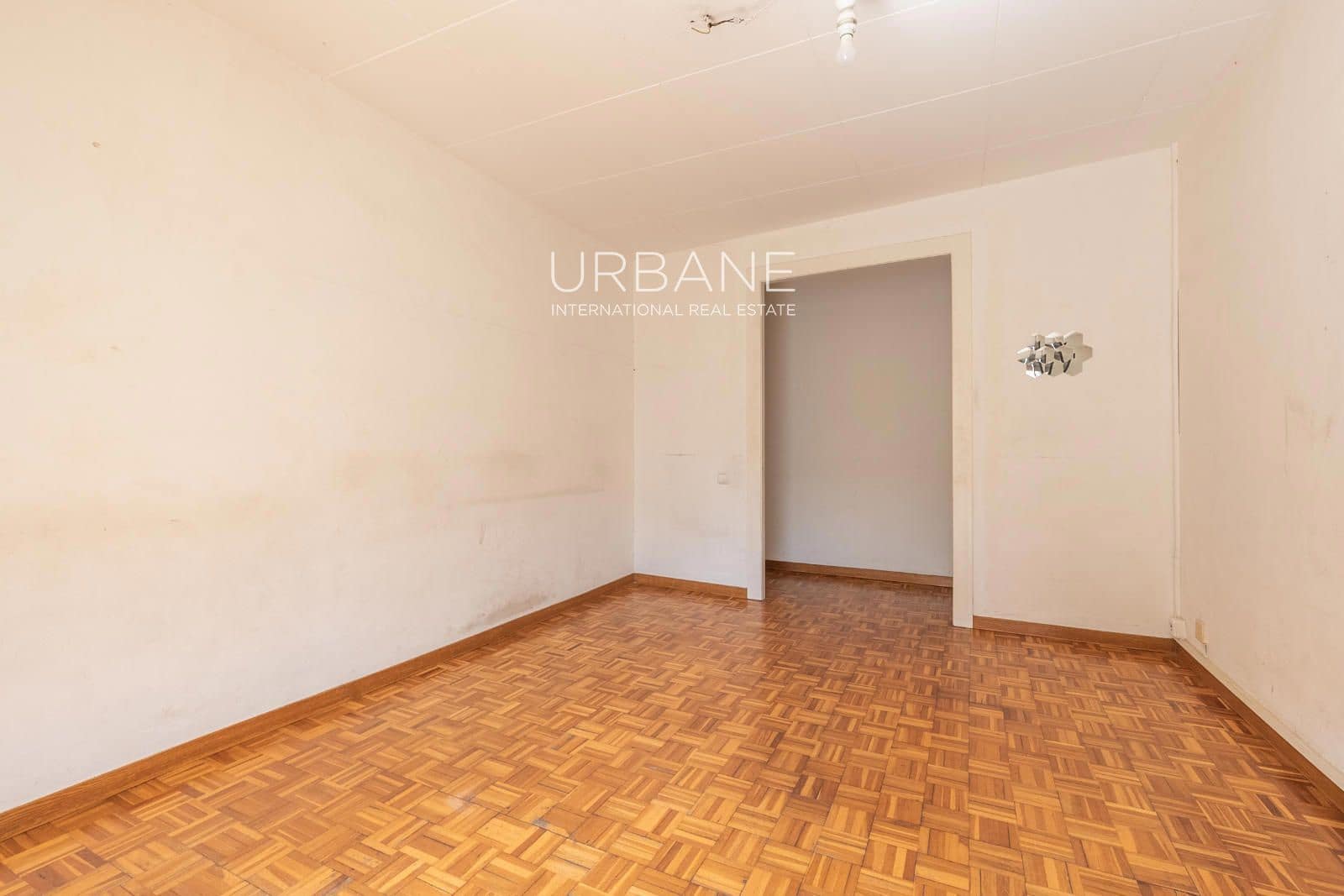 2 Zimmer Wohnung zu verkaufen in Barcelona Stadt - 250.000 € (Ref: 9569470)
