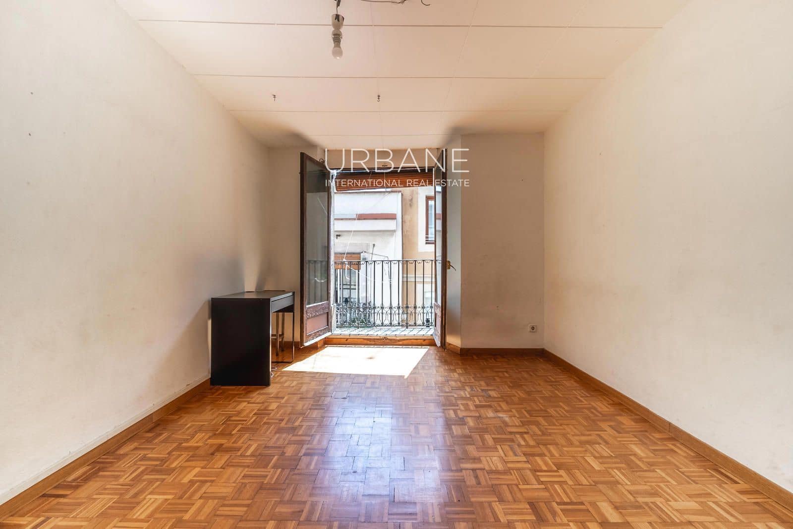 2 Zimmer Wohnung zu verkaufen in Barcelona Stadt - 250.000 € (Ref: 9569470)