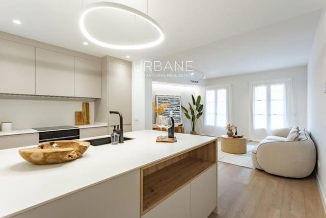 Piso de 3 habitaciones en Ciutat Vella, Barcelona ciudad en venta con piscina - 695.000 € (Ref: 9603028)