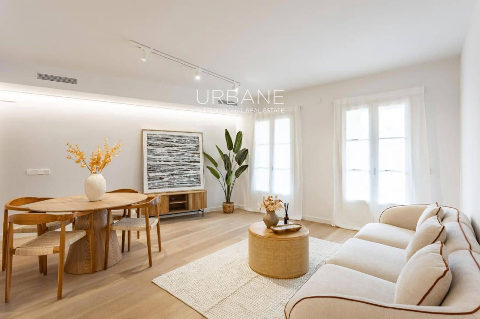 Piso de 3 habitaciones en Barcelona ciudad en venta con piscina - 695.000 € (Ref: 9603028)