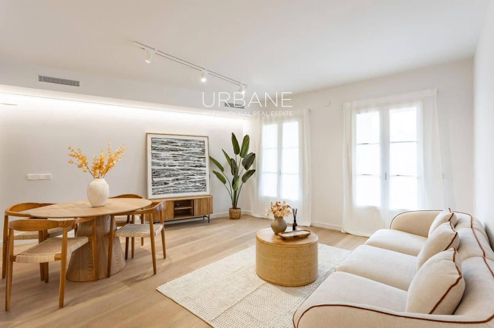 3 slaapkamer Flat te koop in Barcelona stad met zwembad - € 705.000 (Ref: 9603031)