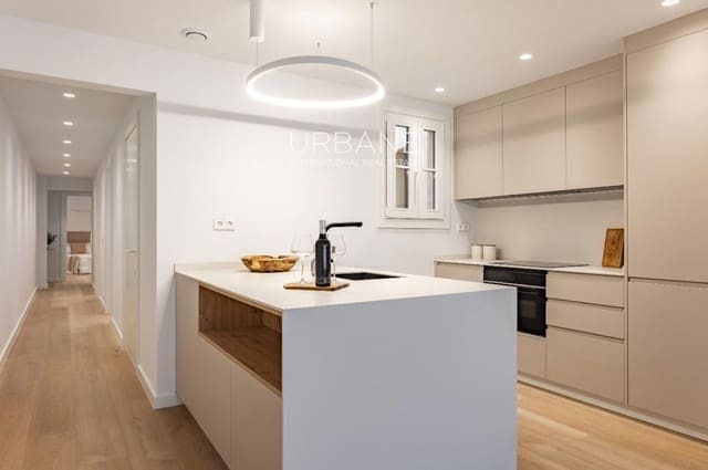 3 slaapkamer Flat te koop in El Raval, Barcelona stad met zwembad - € 705.000 (Ref: 9603031)