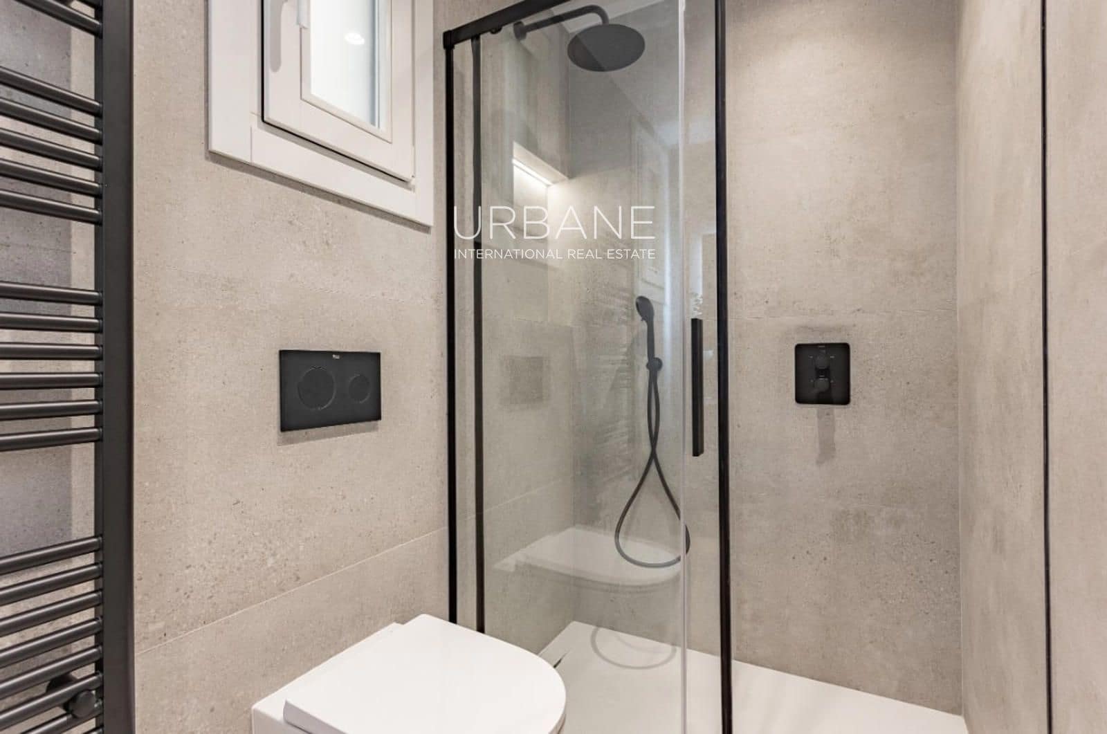 3 slaapkamer Flat te koop in Barcelona stad met zwembad - € 705.000 (Ref: 9603031)