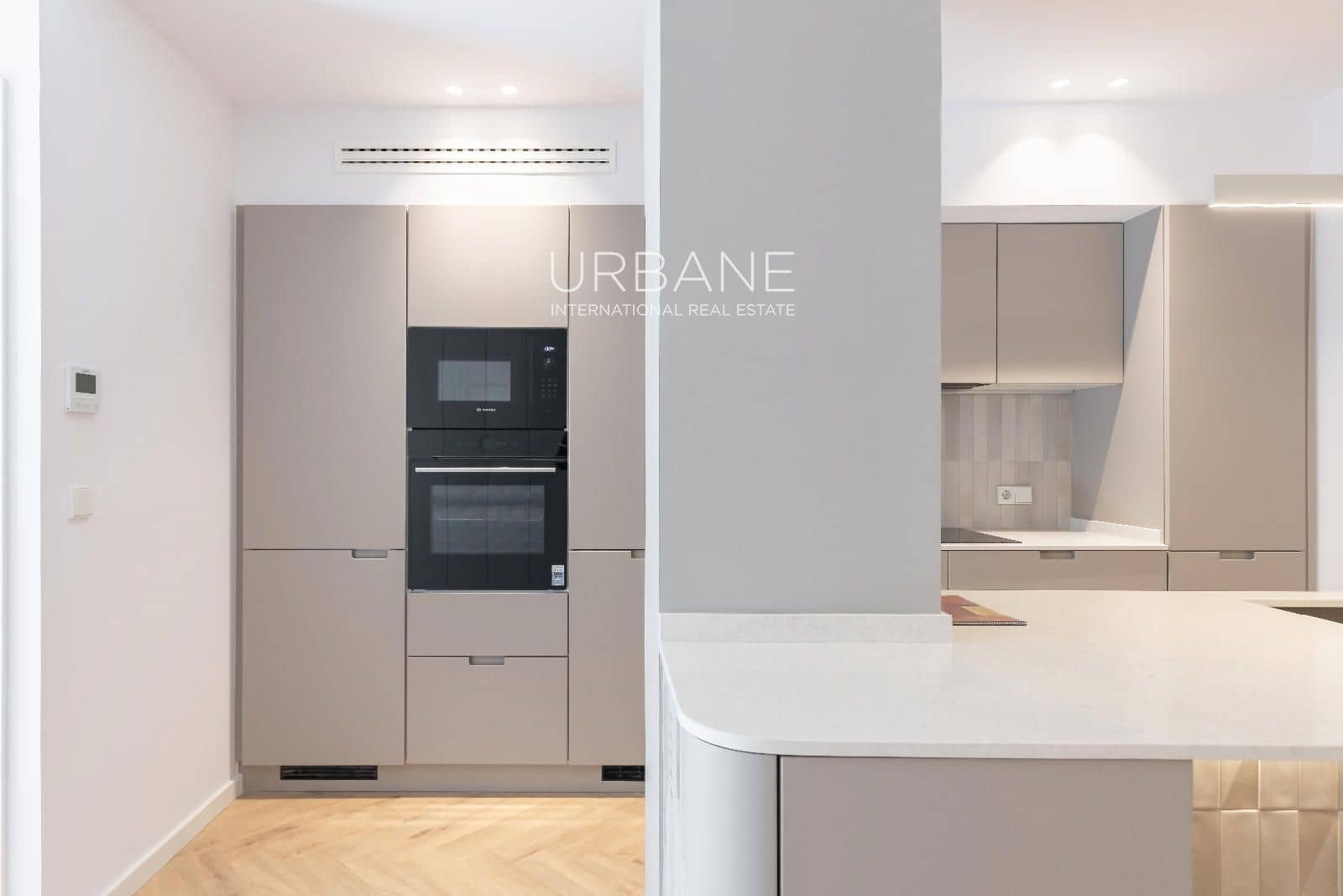 3 soverom Leilighet til salgs i Barcelona by med garasje - € 775 000 (Ref: 9611899)