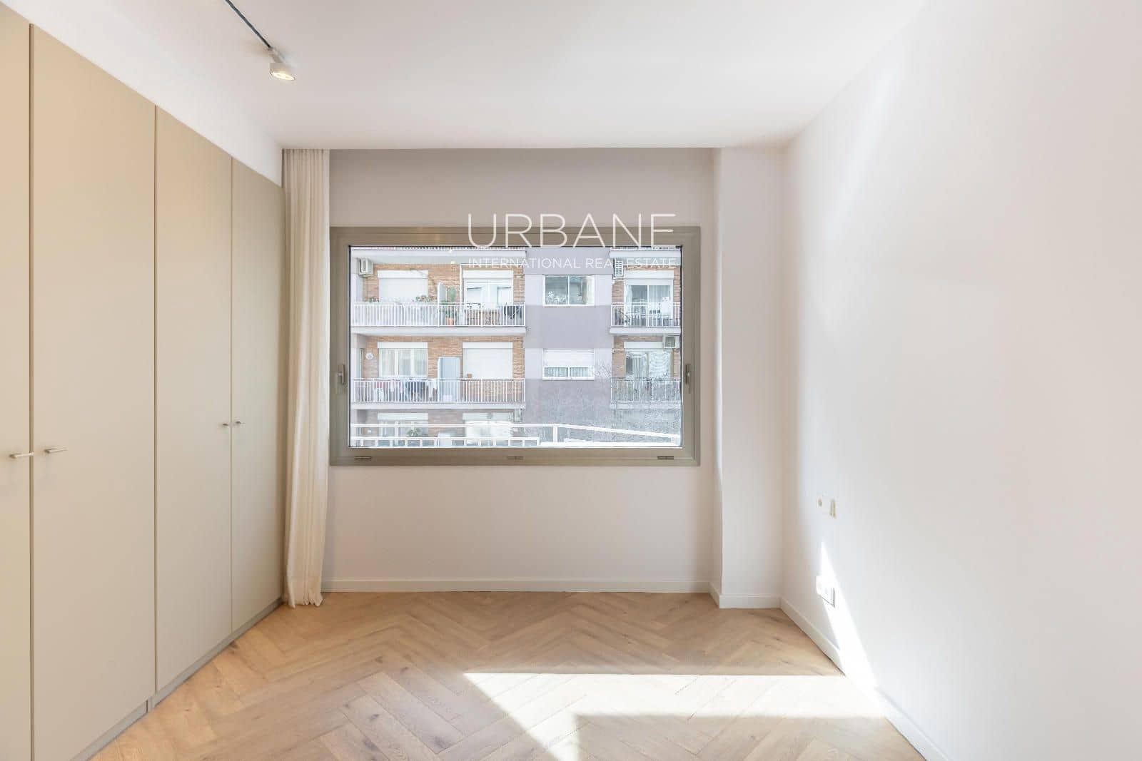 3 soverom Leilighet til salgs i Barcelona by med garasje - € 775 000 (Ref: 9611899)