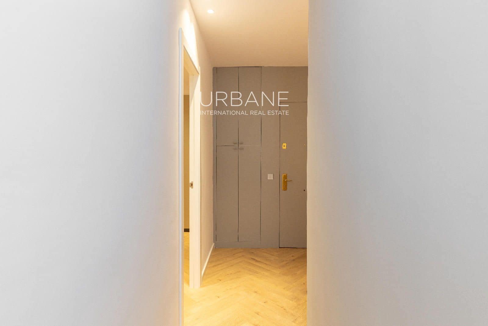 3 soverom Leilighet til salgs i Barcelona by med garasje - € 775 000 (Ref: 9611899)