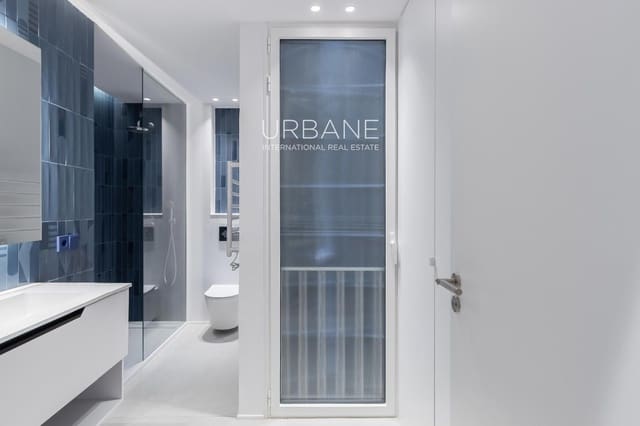 3 sovrum Lägenhet till salu i Eixample, Barcelona stad med garage - 775 000 € (Ref: 9611899)