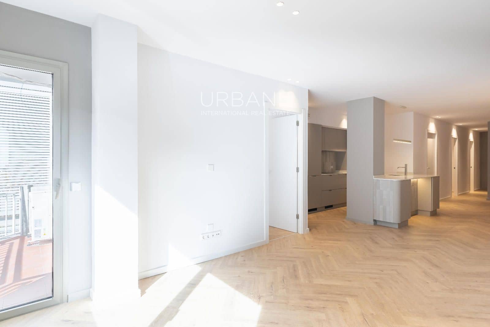 3 soverom Leilighet til salgs i Barcelona by med garasje - € 775 000 (Ref: 9611899)