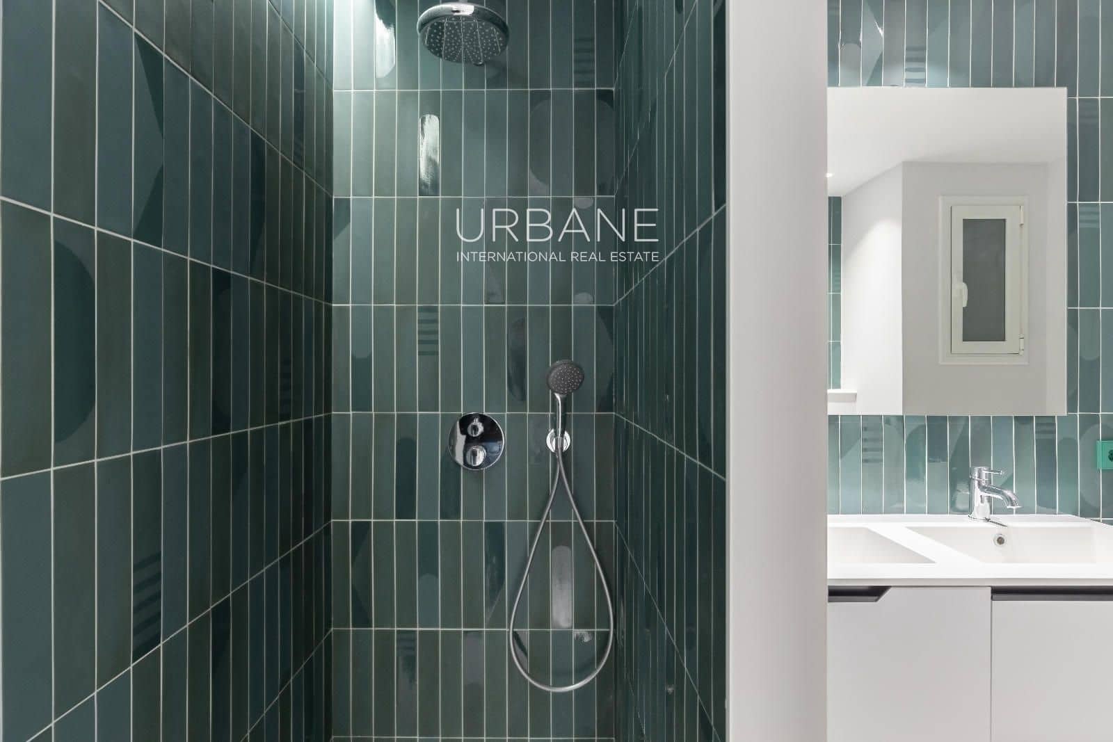 3 soverom Leilighet til salgs i Barcelona by med garasje - € 775 000 (Ref: 9611899)