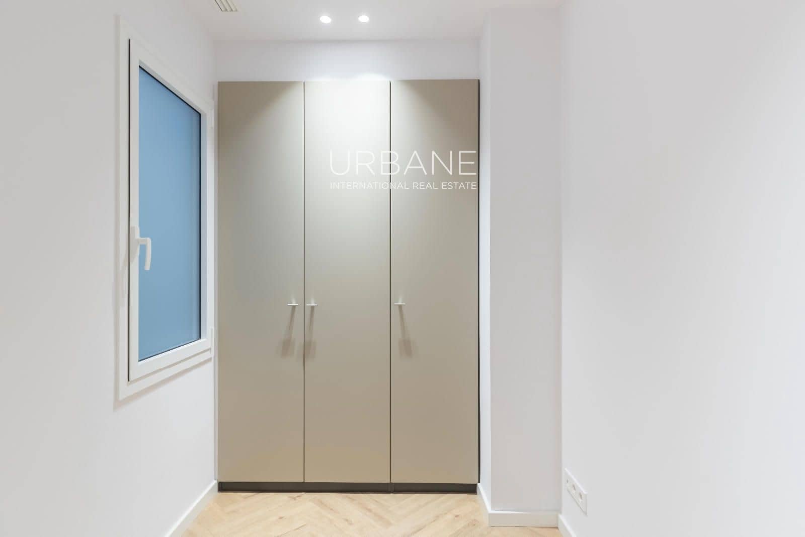 3 soverom Leilighet til salgs i Barcelona by med garasje - € 775 000 (Ref: 9611899)